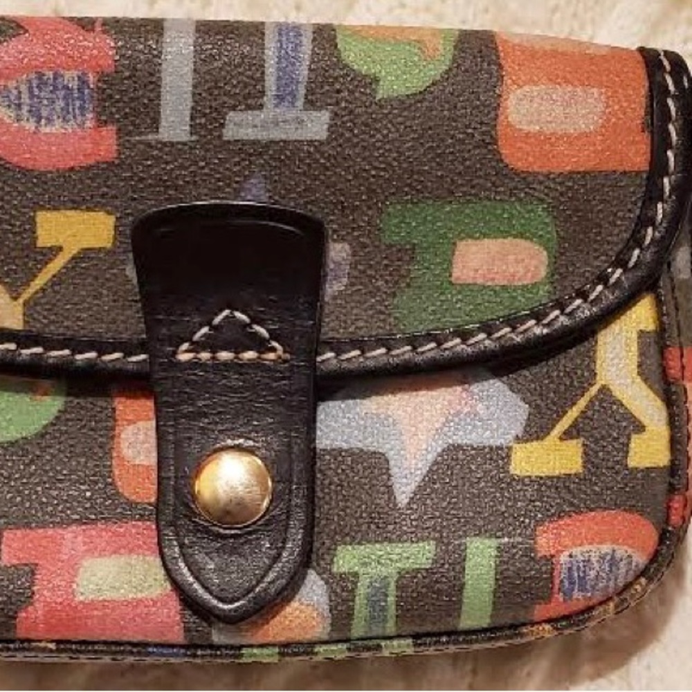Vintage Dooney And Bourke Doodle Leather Trim Heart Charm Small Purse Wristlet.